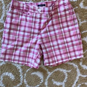 Signature Petite (Jones New York) Pink Gingham shorts EUC